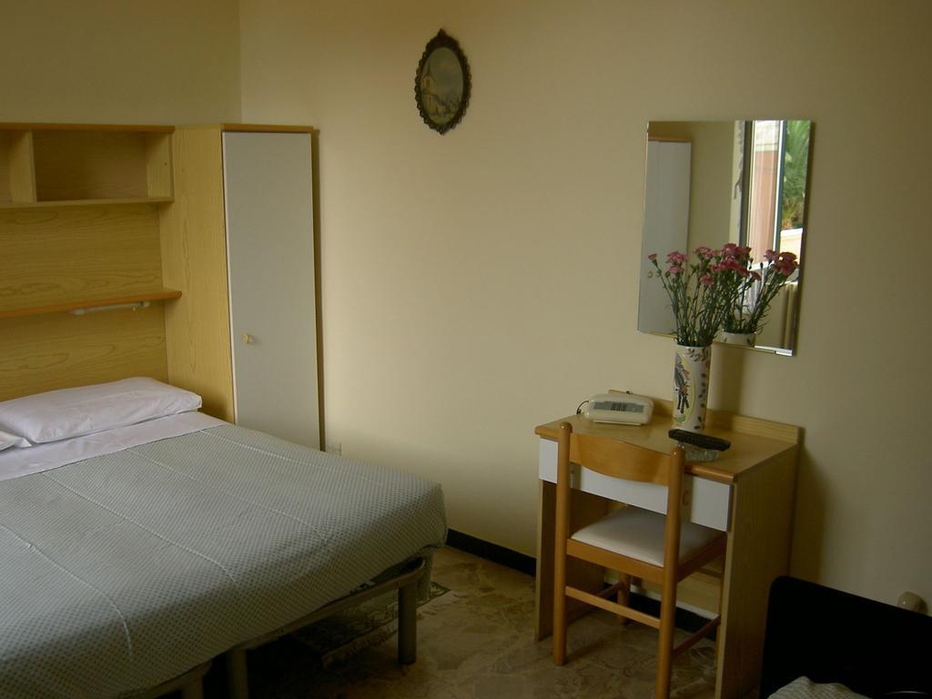Albergo Kristina Bordighera Quarto foto