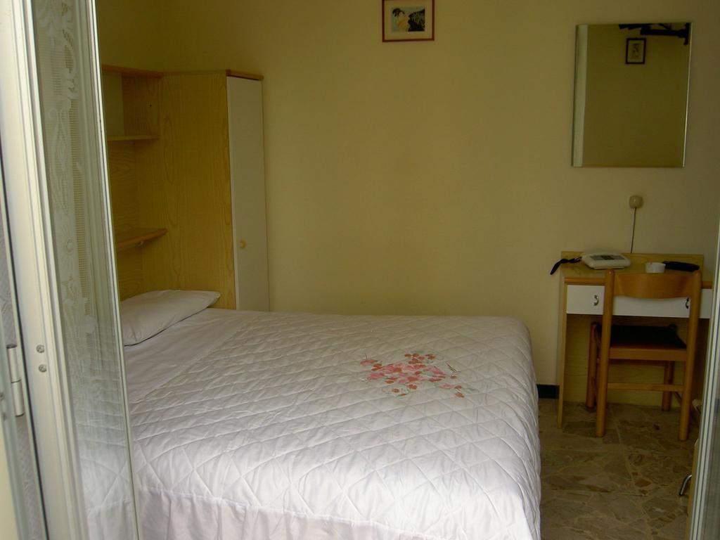 Albergo Kristina Bordighera Quarto foto