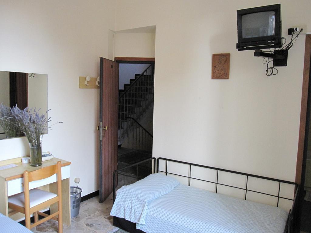Albergo Kristina Bordighera Quarto foto