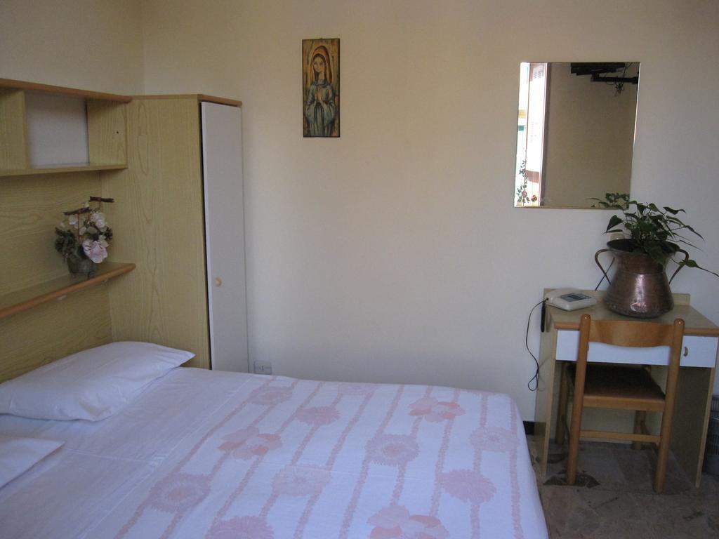 Albergo Kristina Bordighera Quarto foto